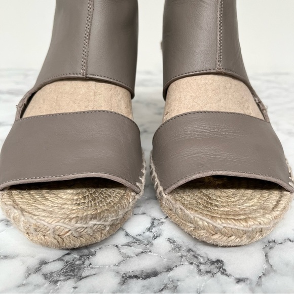 VINCE Gray Taupe Velcro Peep Toe Espadrille Wedge Sandals Size 8 - Picture 2 of 11